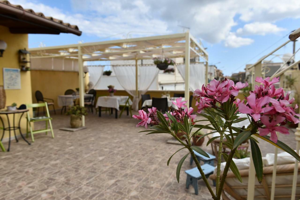 Fiori E Coccole Bed and Breakfast Noto Exteriör bild